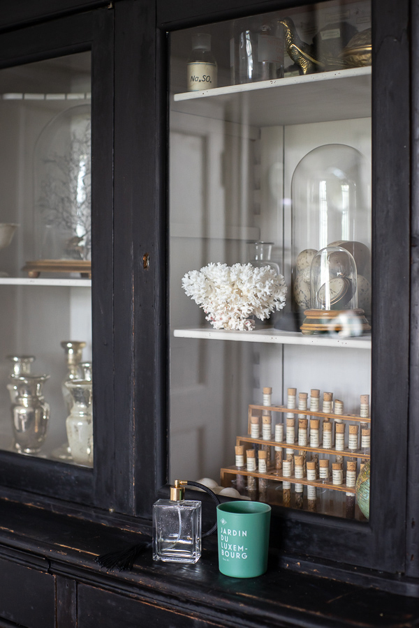 Een vitrinekast past in elk interieur - voor rariteiten of bijzondere  verzamelingen - Inspiraties - ShowHome.nl