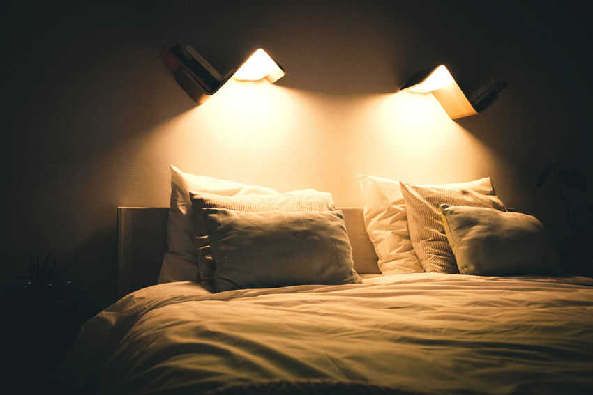 Meedenkend leeslampje voor boven je bed