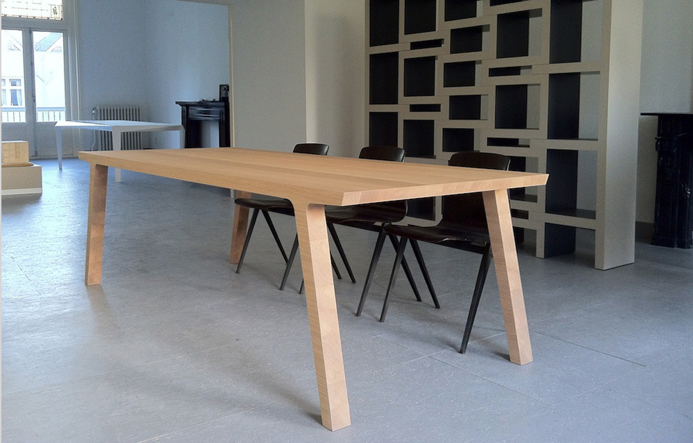 wacht Azijn compact Stoere houten tafel... uit een stuk? - Inspiraties - ShowHome.nl