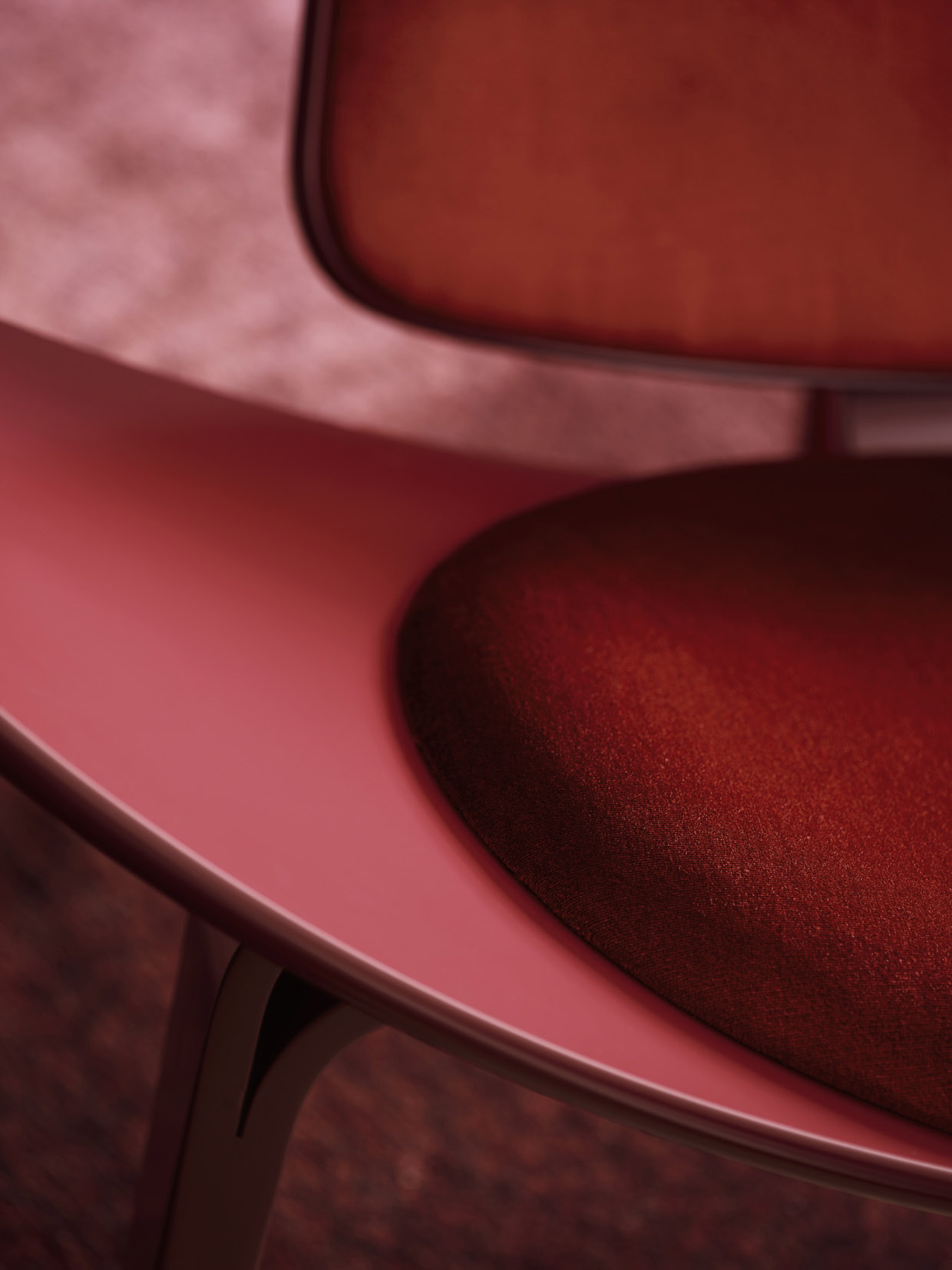 Iconische stoelen van handgeweven zijde – Hansen & Son slaan de handen ineen met Jim Thompson Fabrics