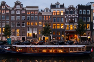 Ik heb een klein appartement in Amsterdam
