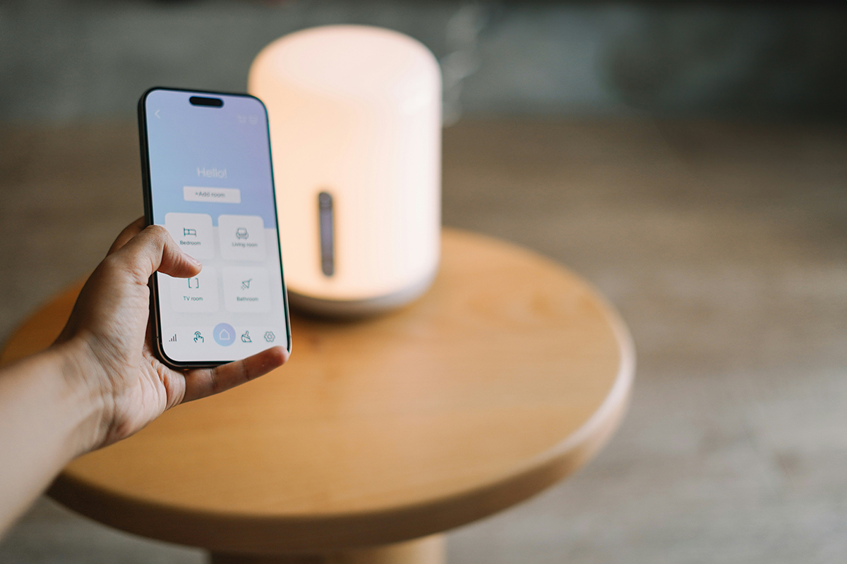 Van slimme verlichting tot geavanceerde beveiligingssystemen, onze huizen worden steeds slimmer en comfortabeler. Met de juiste slimme technologie&euml;n kun je niet alleen je wooncomfort verhogen