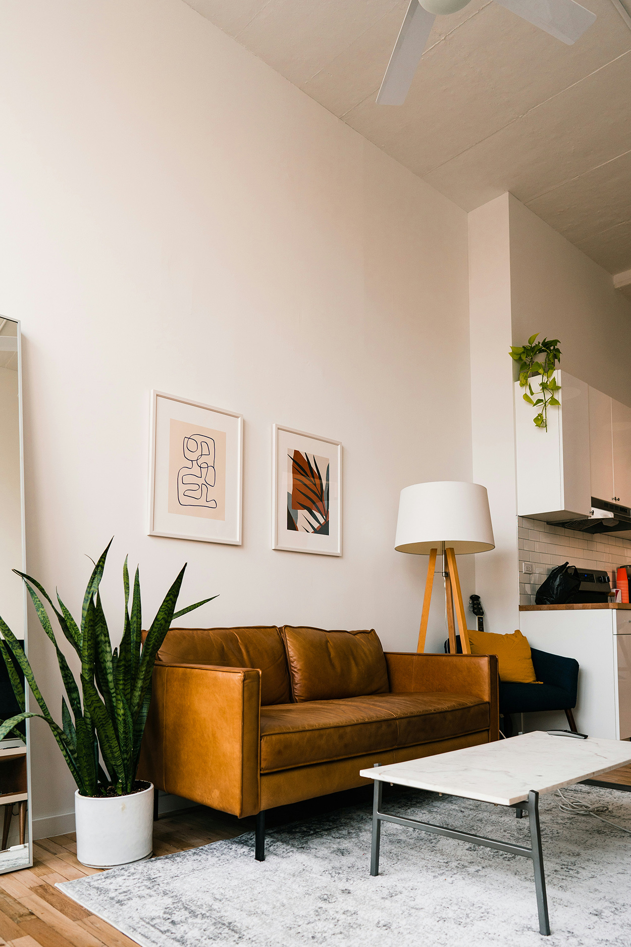 5 simpele manieren om je woonkamer gezelliger te maken